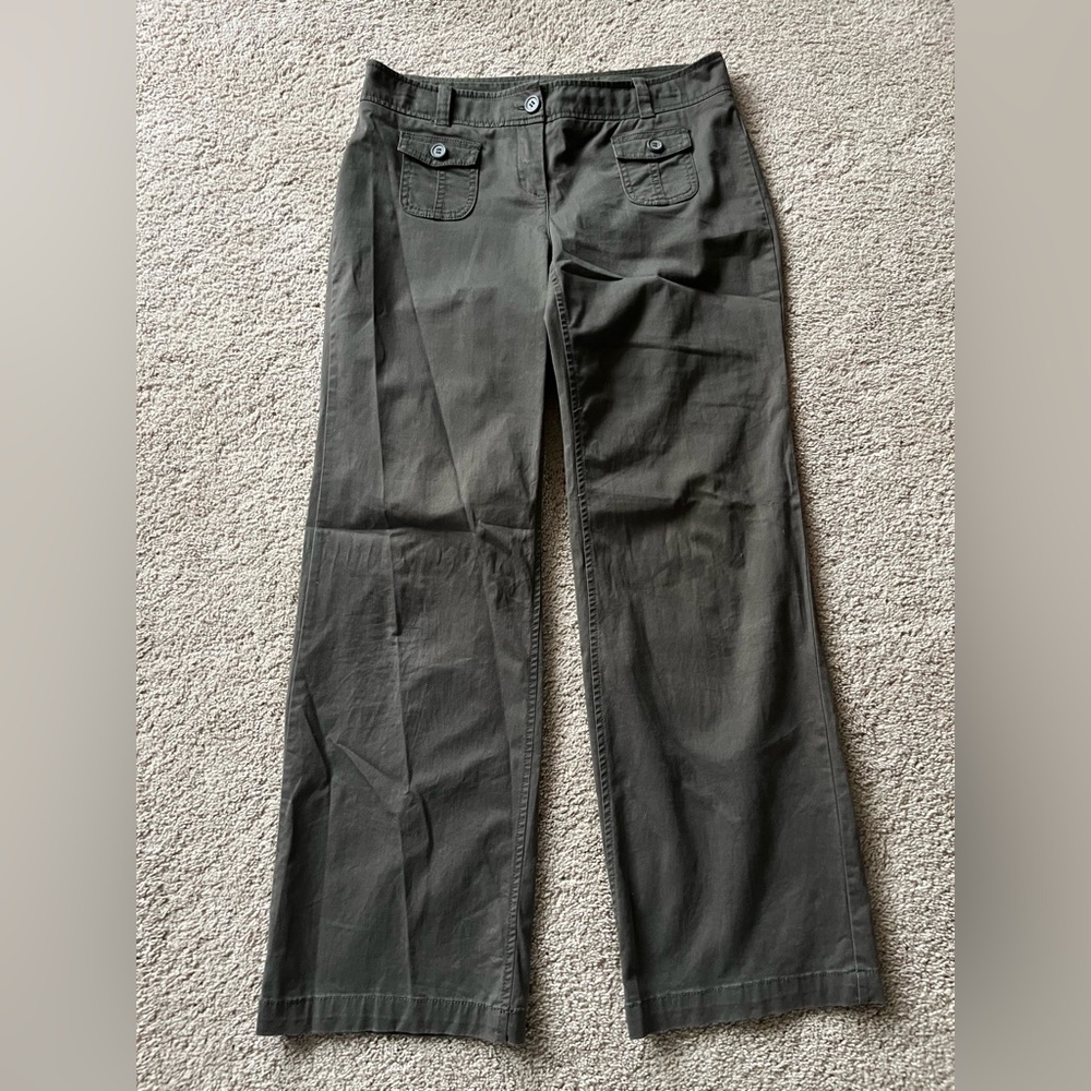 NEW YORK & COMPANY ~ Olive Green Women's Chino Pants - Size 6